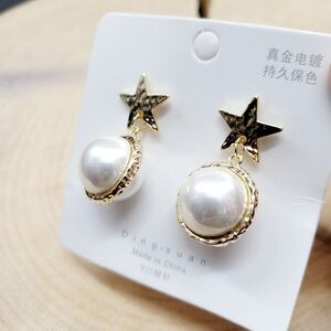 Brand New Gold Plated Pearl Star Earrings